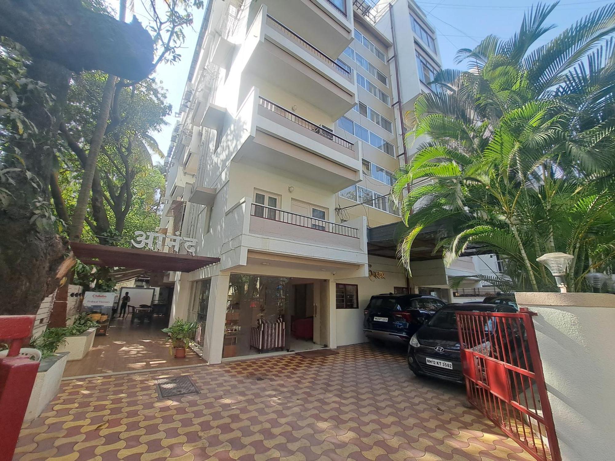 Hotel Swaroop Poona Buitenkant foto