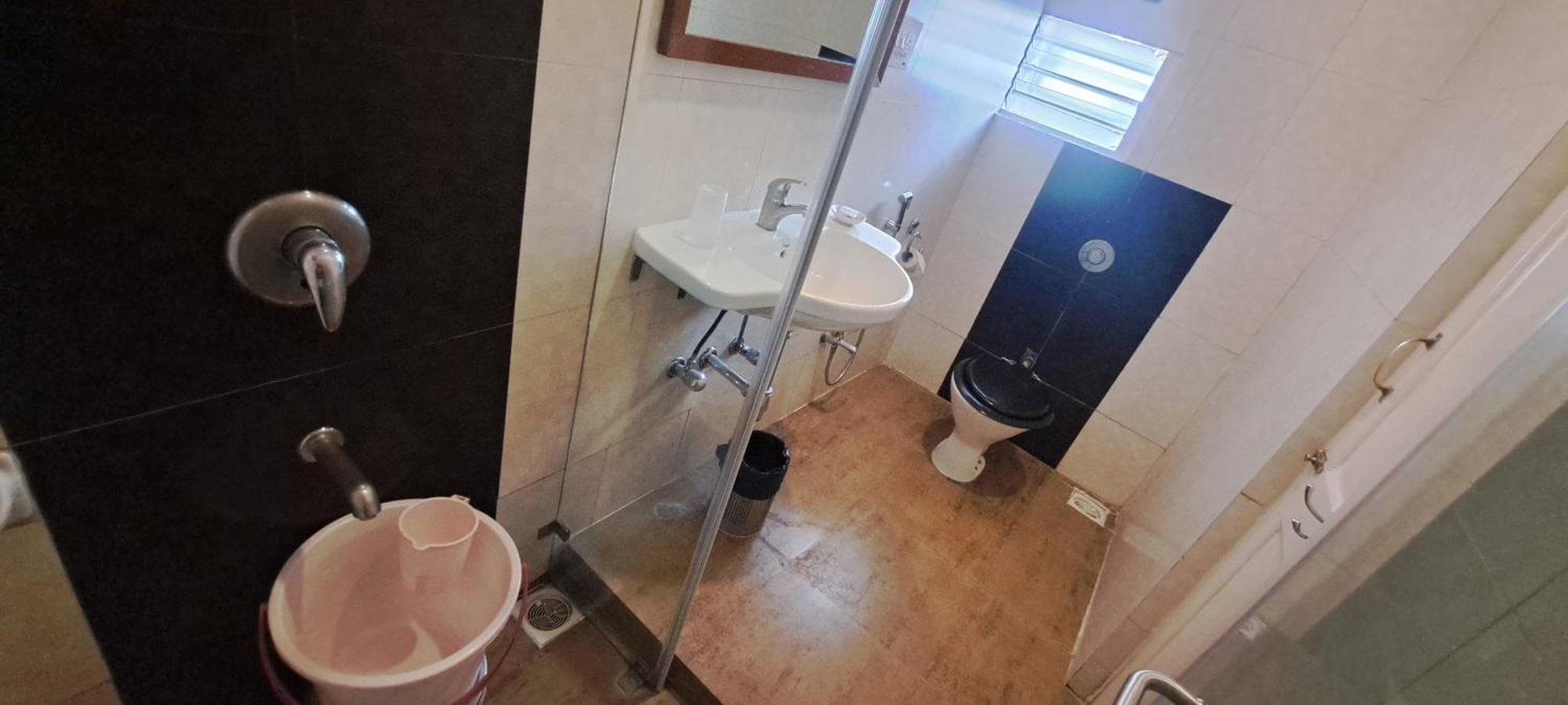 Hotel Swaroop Poona Buitenkant foto