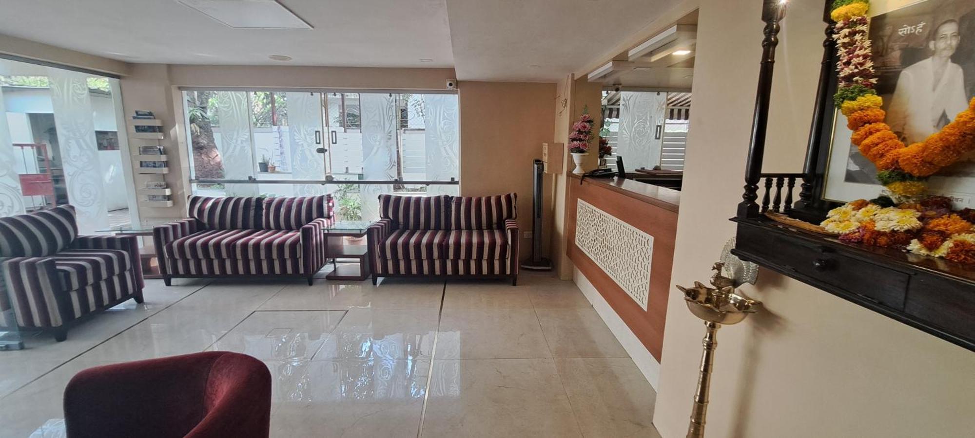 Hotel Swaroop Poona Buitenkant foto