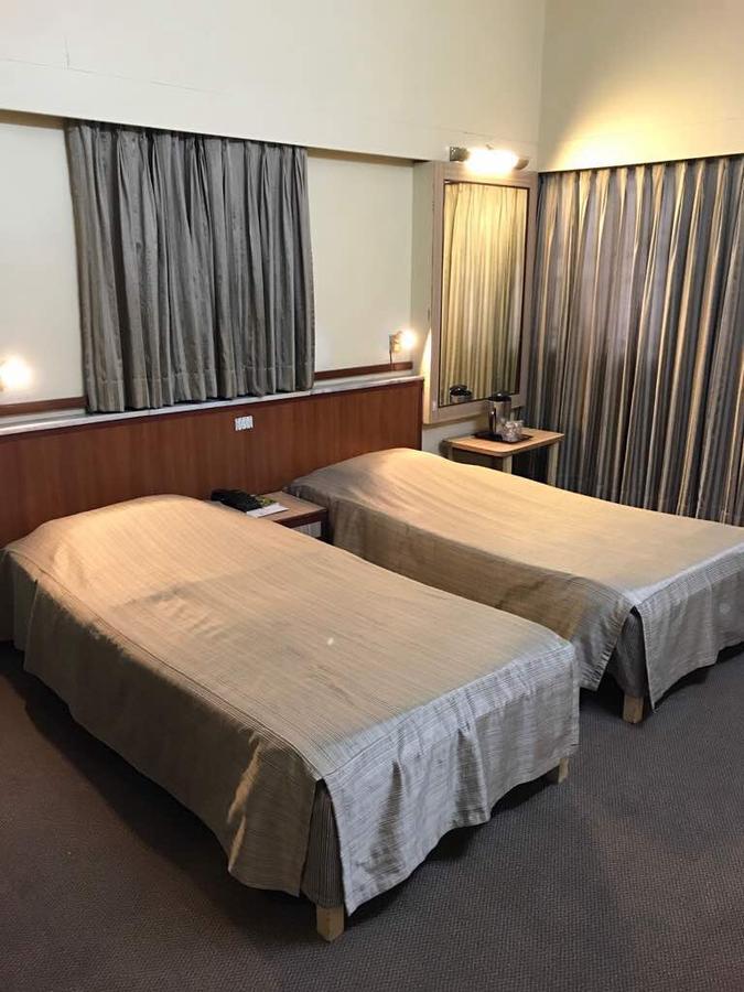 Hotel Swaroop Poona Buitenkant foto